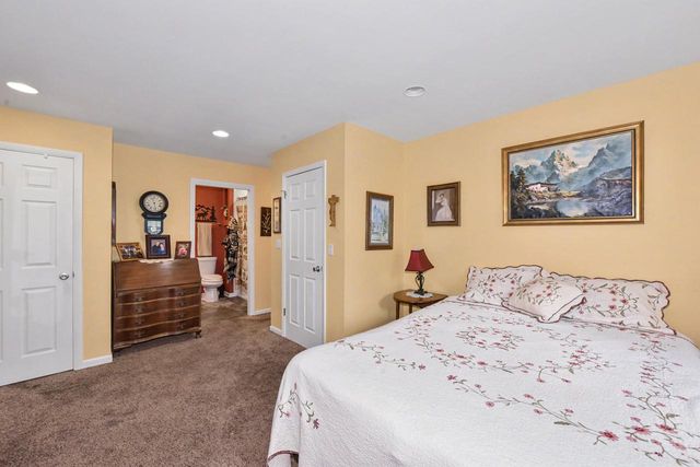 1123 S Utica ROAD, Summit, WI 53066