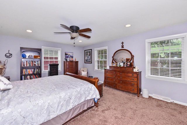1123 S Utica ROAD, Summit, WI 53066