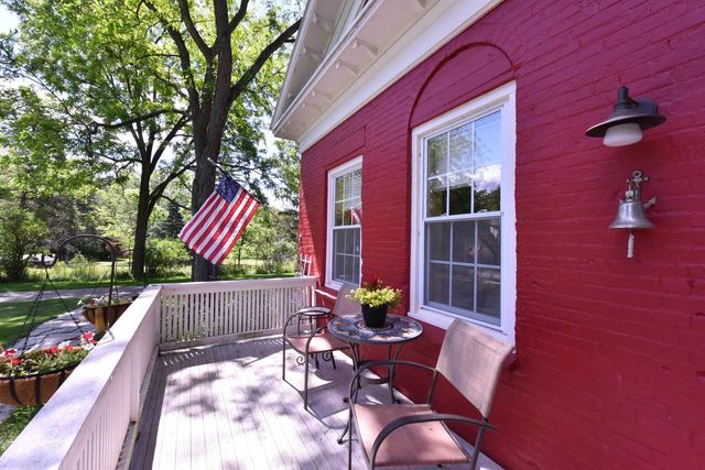 1123 S Utica ROAD, Summit, WI 53066