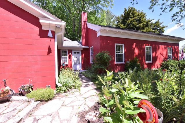 1123 S Utica ROAD, Summit, WI 53066
