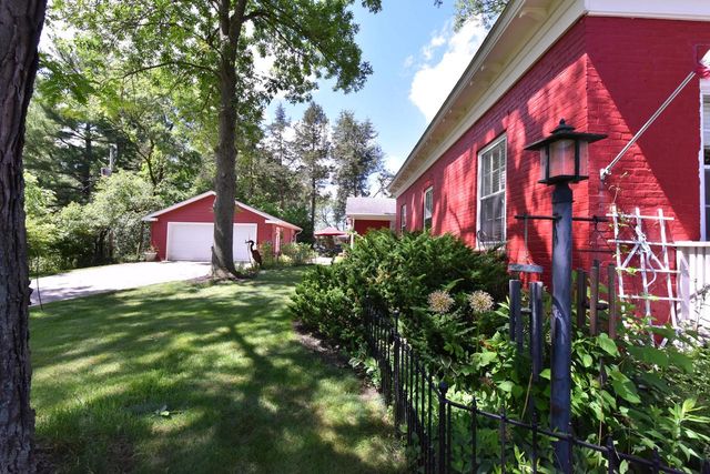 1123 S Utica ROAD, Summit, WI 53066
