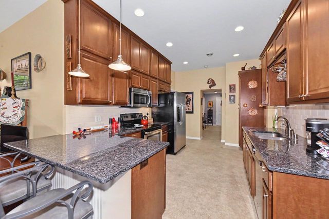 1123 S Utica ROAD, Summit, WI 53066
