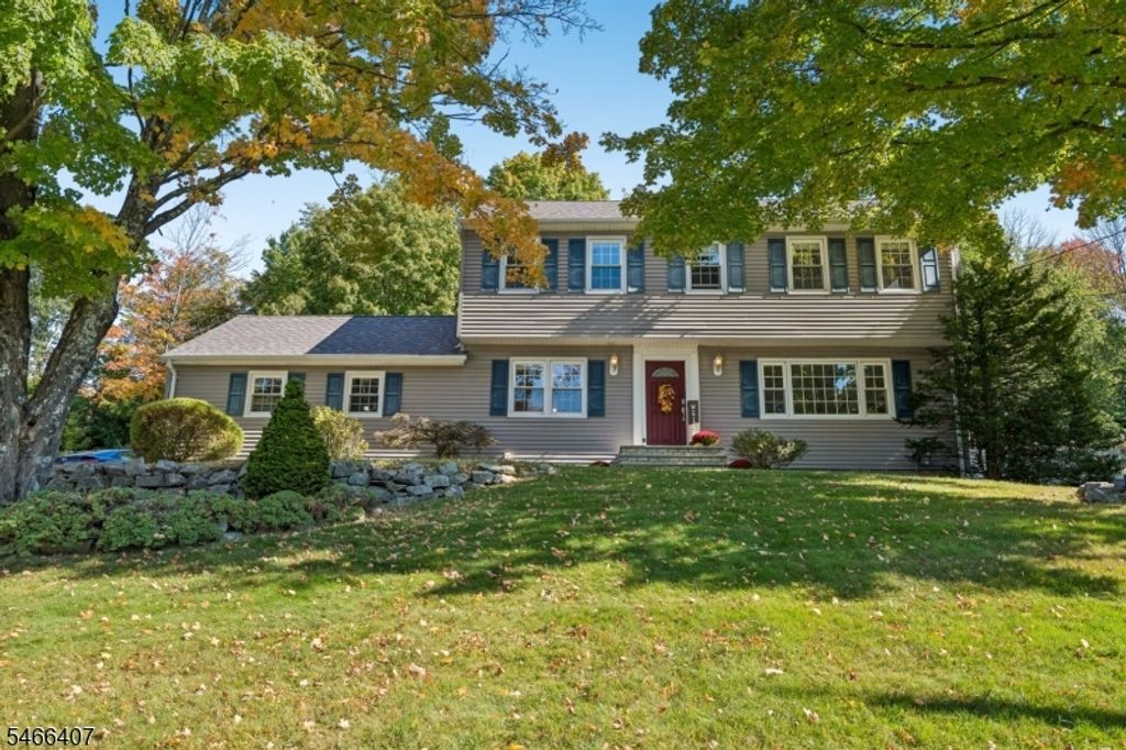 88 Vreeland Rd, West Milford Twp., NJ 07480 — photo 2