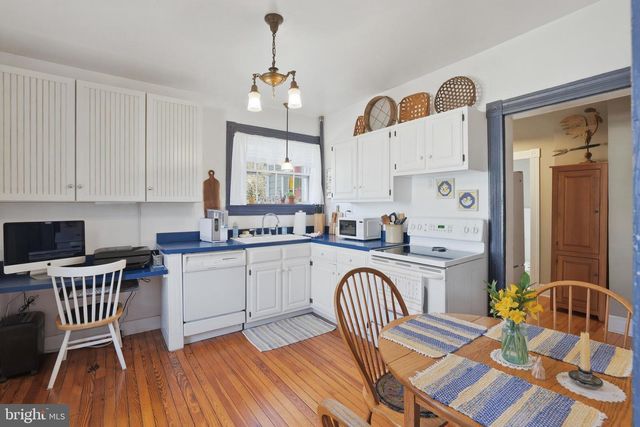 301 E MAIN ST, Purcellville, VA 20132