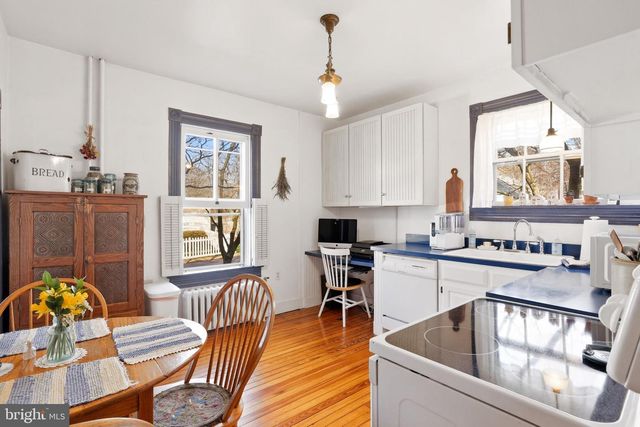 301 E MAIN ST, Purcellville, VA 20132