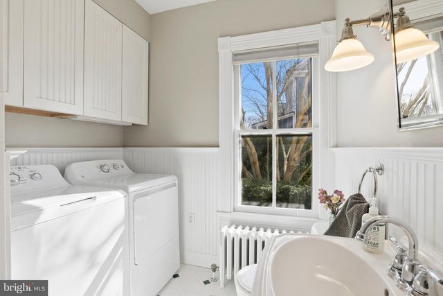 301 E MAIN ST, Purcellville, VA 20132