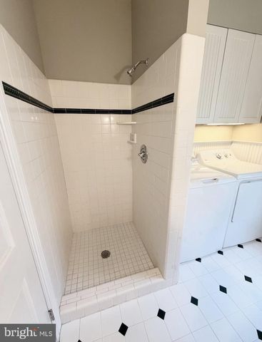 301 E MAIN ST, Purcellville, VA 20132
