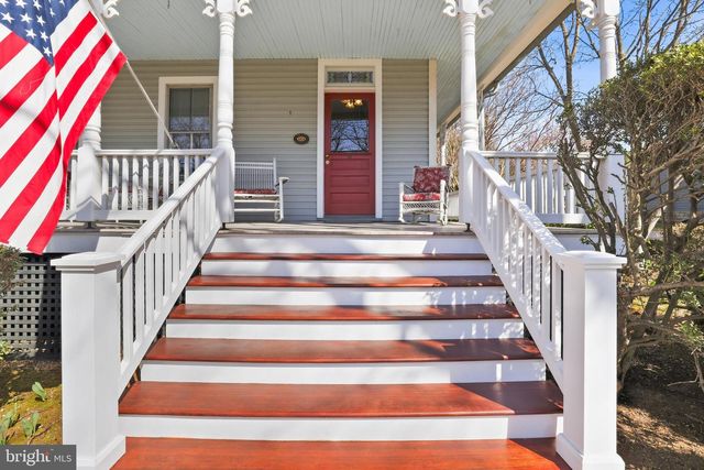 301 E MAIN ST, Purcellville, VA 20132