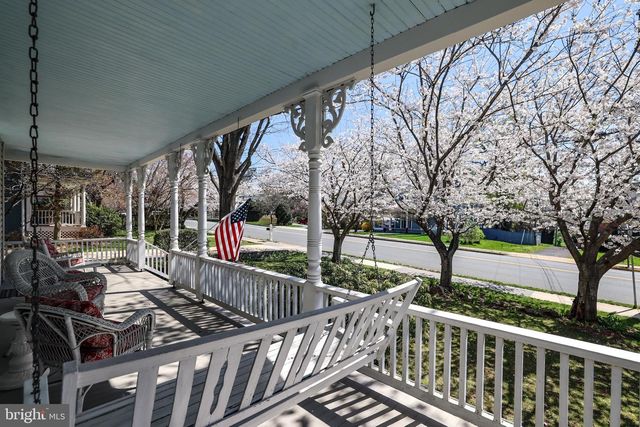 301 E MAIN ST, Purcellville, VA 20132