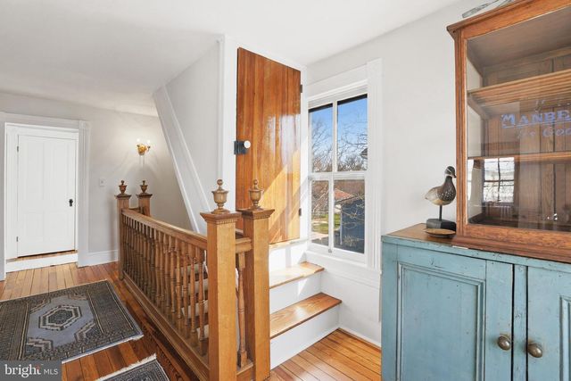 301 E MAIN ST, Purcellville, VA 20132
