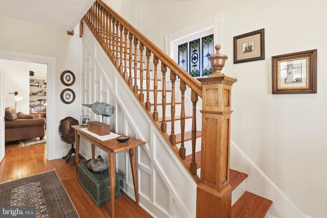 301 E MAIN ST, Purcellville, VA 20132