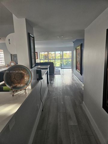 1101 SW 128th Terrace 301C, Pembroke Pines, FL 33027