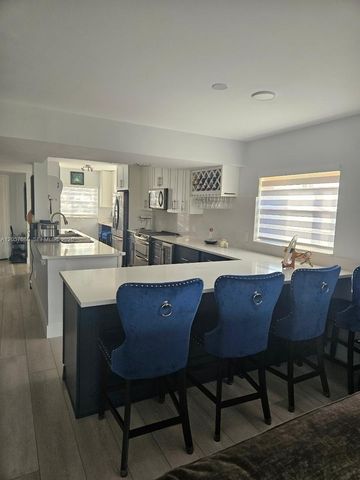 1101 SW 128th Terrace 301C, Pembroke Pines, FL 33027