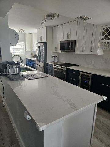 1101 SW 128th Terrace 301C, Pembroke Pines, FL 33027