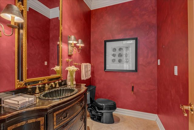 3744 S Xanthus Avenue, Tulsa, OK 74105