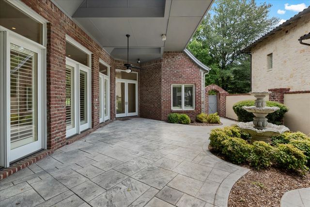 3744 S Xanthus Avenue, Tulsa, OK 74105