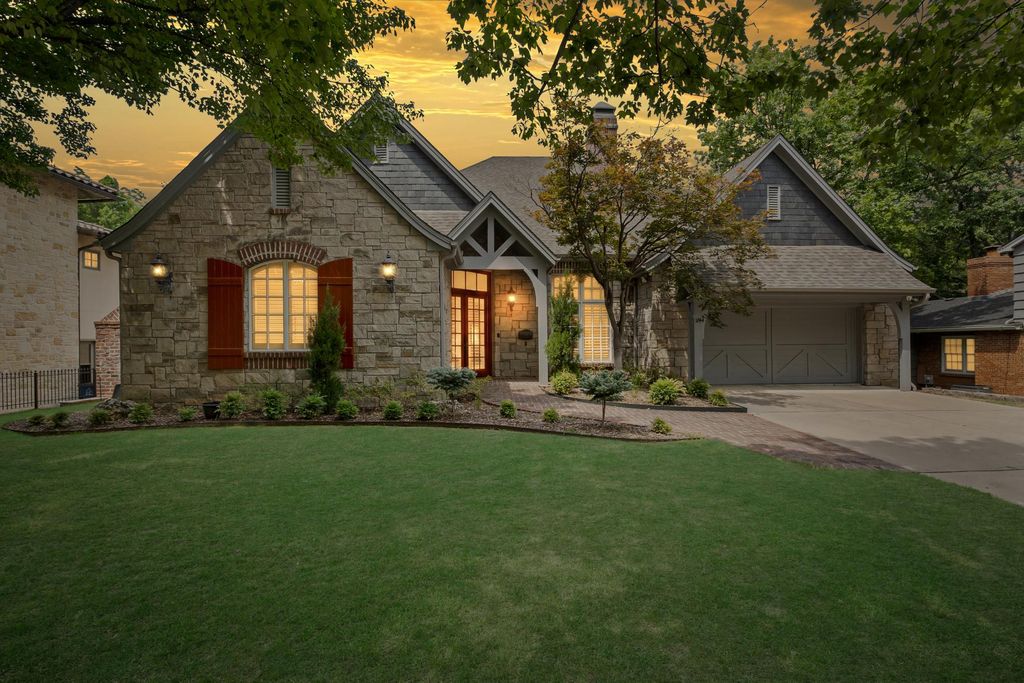 3744 S Xanthus Avenue, Tulsa, OK 74105