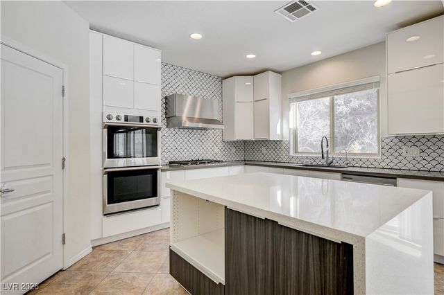 2173 De Narvik Drive, Henderson, NV 89044