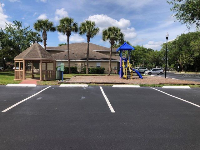 1939 SUMMER CLUB DRIVE 215, Oviedo, FL 32765