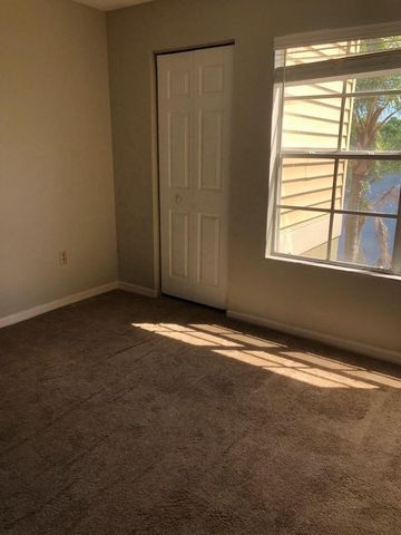 1939 SUMMER CLUB DRIVE 215, Oviedo, FL 32765