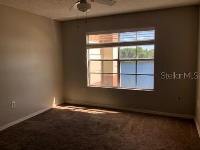 1939 SUMMER CLUB DRIVE 215, Oviedo, FL 32765