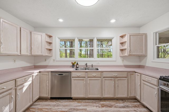 268 Lincoln Hill, Coatesville, IN 46121