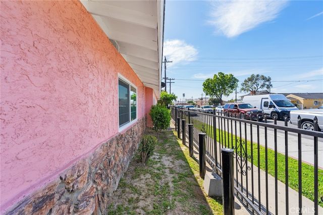 706 E Palmer, Compton, CA 90221