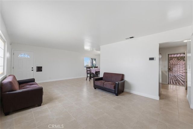 706 E Palmer, Compton, CA 90221