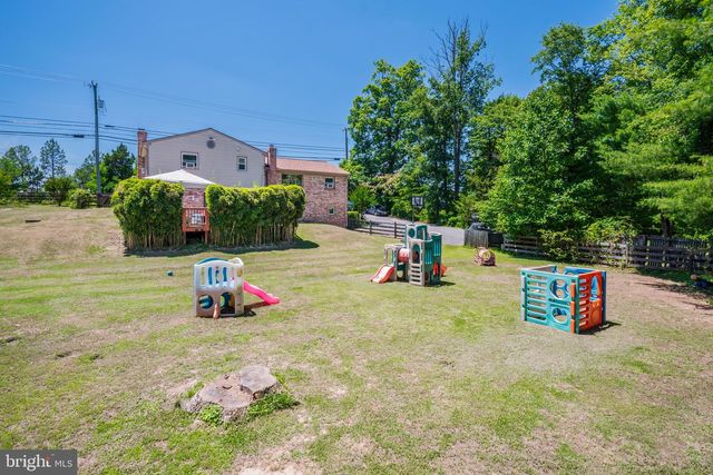 3425 WEST OX RD, Herndon, VA 20171