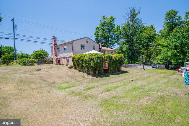 3425 WEST OX RD, Herndon, VA 20171