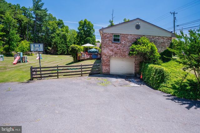 3425 WEST OX RD, Herndon, VA 20171