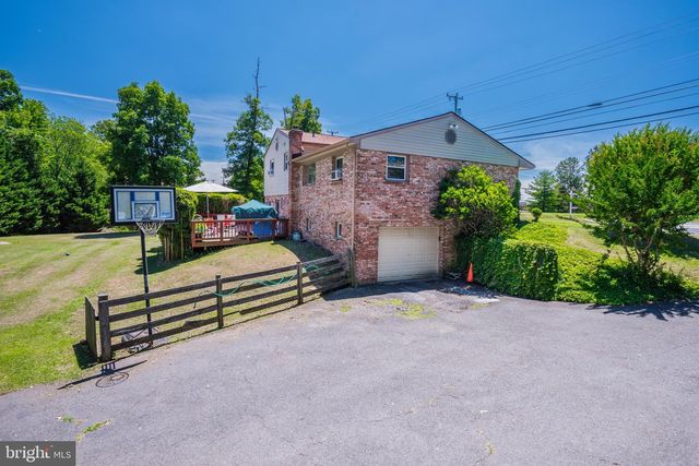 3425 WEST OX RD, Herndon, VA 20171