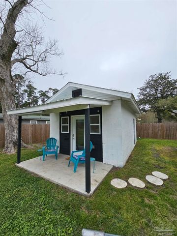 9775 N Loop Rd APT 1, Pensacola, FL 32507