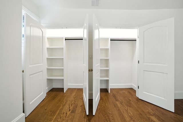 197 Winchester St 197, Brookline, MA 02446