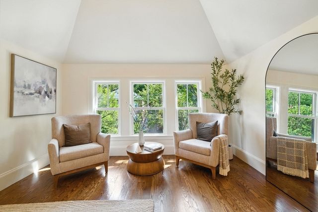 197 Winchester St 197, Brookline, MA 02446