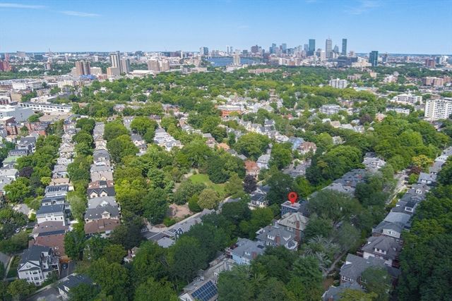 197 Winchester St 197, Brookline, MA 02446