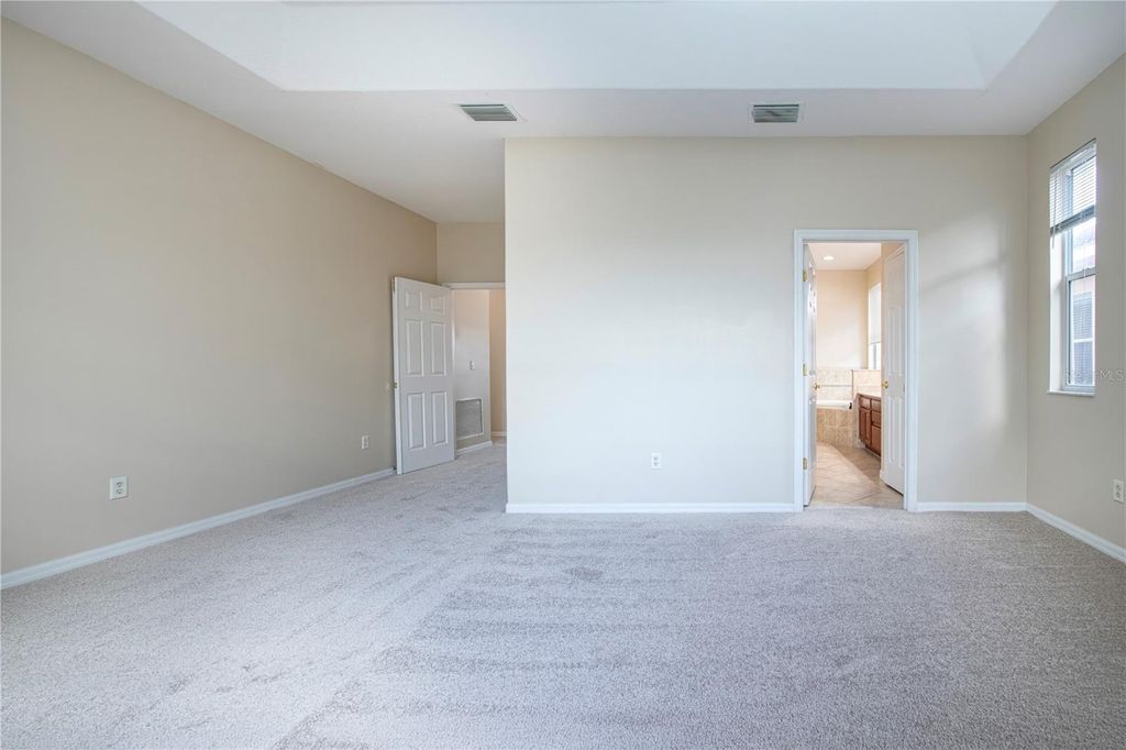 Image 40 of property listing at 18048 JAVA ISLE DRIVE, Tampa, FL 33647