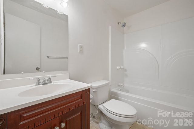 7122 Mallard Creek Road, Charlotte, NC 28262