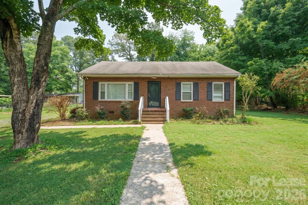 7122 Mallard Creek Road, Charlotte, NC 28262