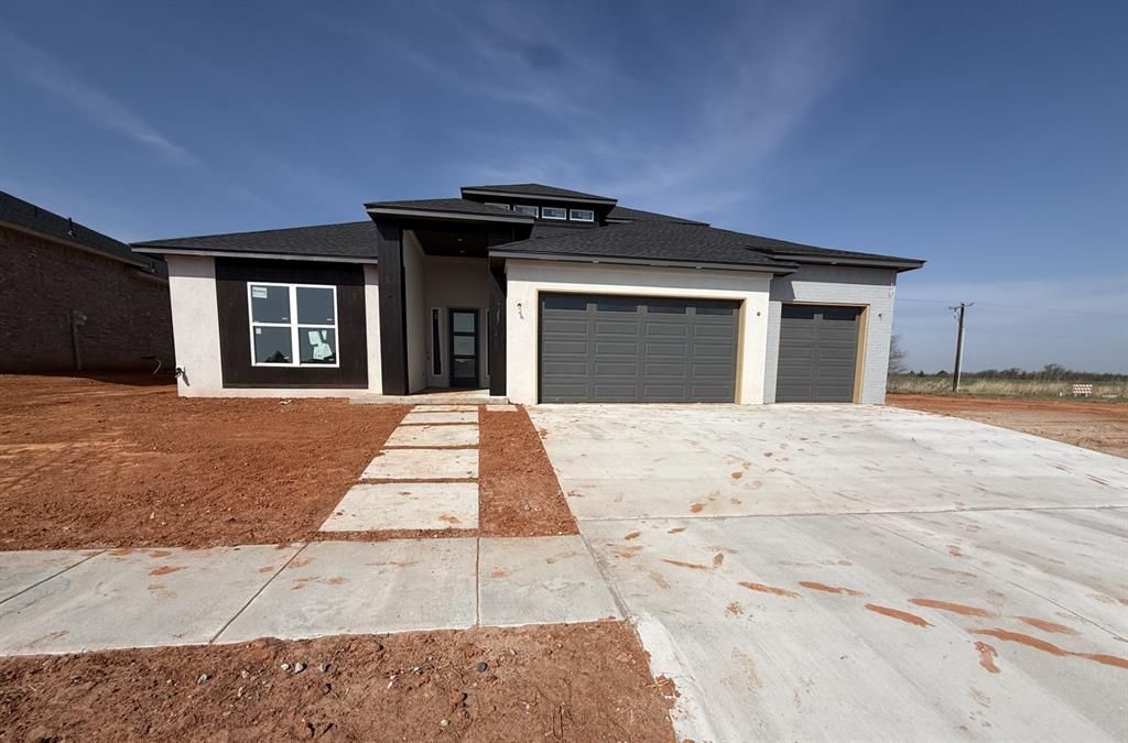 14601 Astor Lane, Yukon, OK 73099