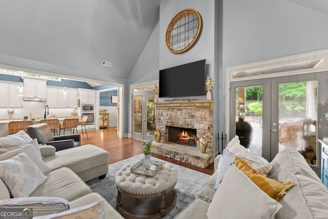 686 Lake Crest Drive, Jefferson, GA 30549