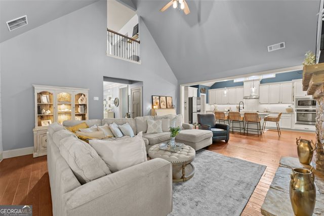 686 Lake Crest Drive, Jefferson, GA 30549
