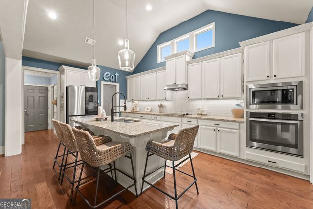 686 Lake Crest Drive, Jefferson, GA 30549