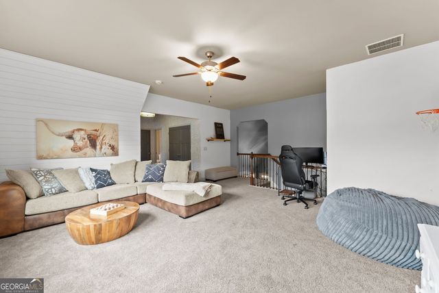 686 Lake Crest Drive, Jefferson, GA 30549