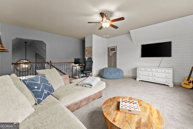 686 Lake Crest Drive, Jefferson, GA 30549
