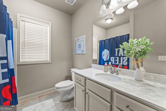 686 Lake Crest Drive, Jefferson, GA 30549