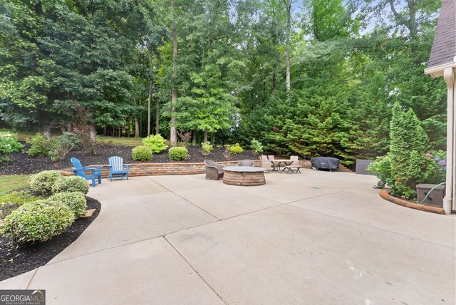 686 Lake Crest Drive, Jefferson, GA 30549