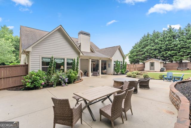 686 Lake Crest Drive, Jefferson, GA 30549