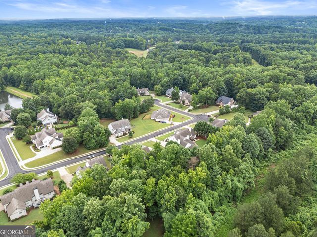 686 Lake Crest Drive, Jefferson, GA 30549