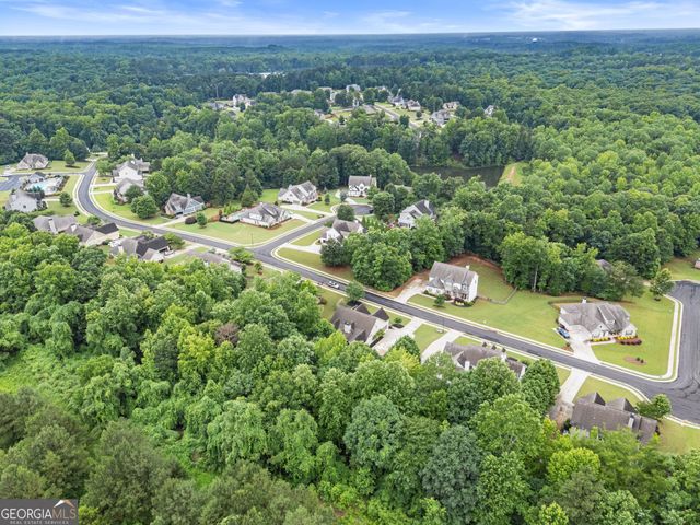 686 Lake Crest Drive, Jefferson, GA 30549